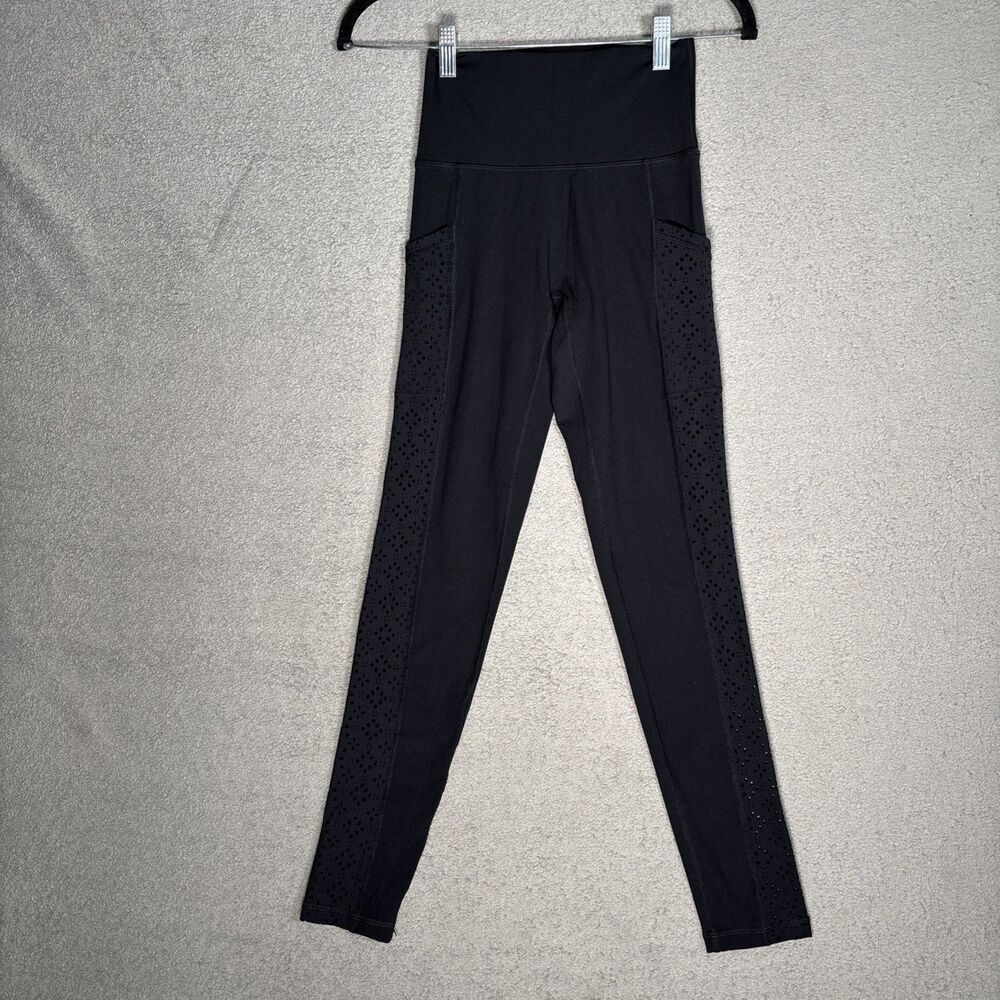 Aerie Women’s Size S Leggings Black Eyelet Legs Pockets‎